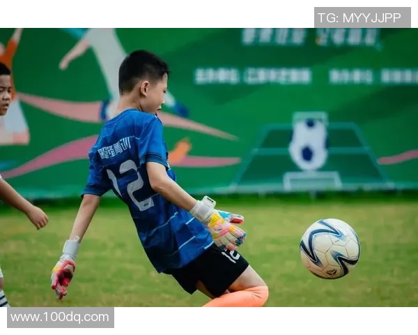 绿茵逐梦激情燃烧展现团队精神与荣耀的足球盛宴